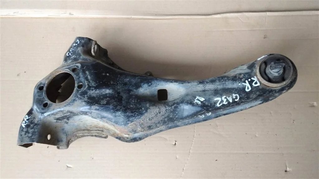 Б.у. рычаг продольный MITSUBISHI ASX GA3W MITSUBISHI ASX GA3W 4B10 2010-2014