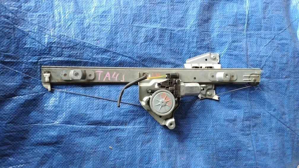 Б.у. стеклоподъемник SUZUKI GRAND VITARA JB424 SUZUKI GRAND VITARA JB424 J24B 2008