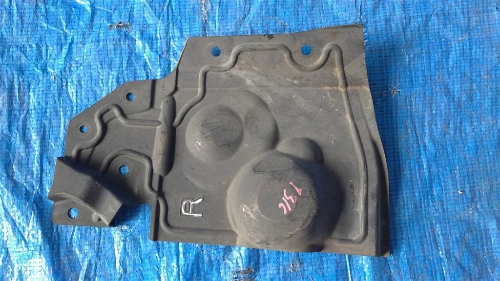 Б.у. пыльник двигателя NISSAN X-TRAIL T31 NISSAN X-TRAIL T31 QR25 2007