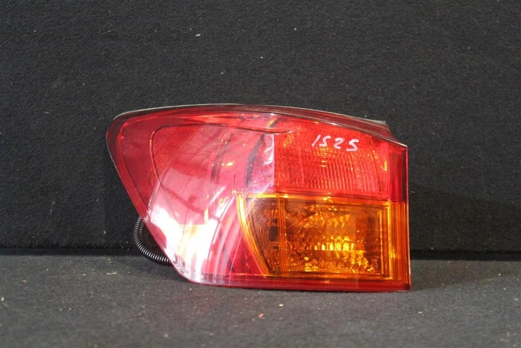 Б.у. фонарь наружный LEXUS IS250 GSE20 LEXUS IS250 GSE20 4GRFSE 2006