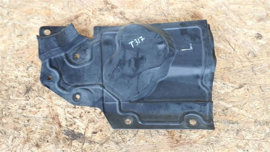 Б.у. пыльник двигателя NISSAN X-TRAIL T31 NISSAN X-TRAIL T31 MR20 2007