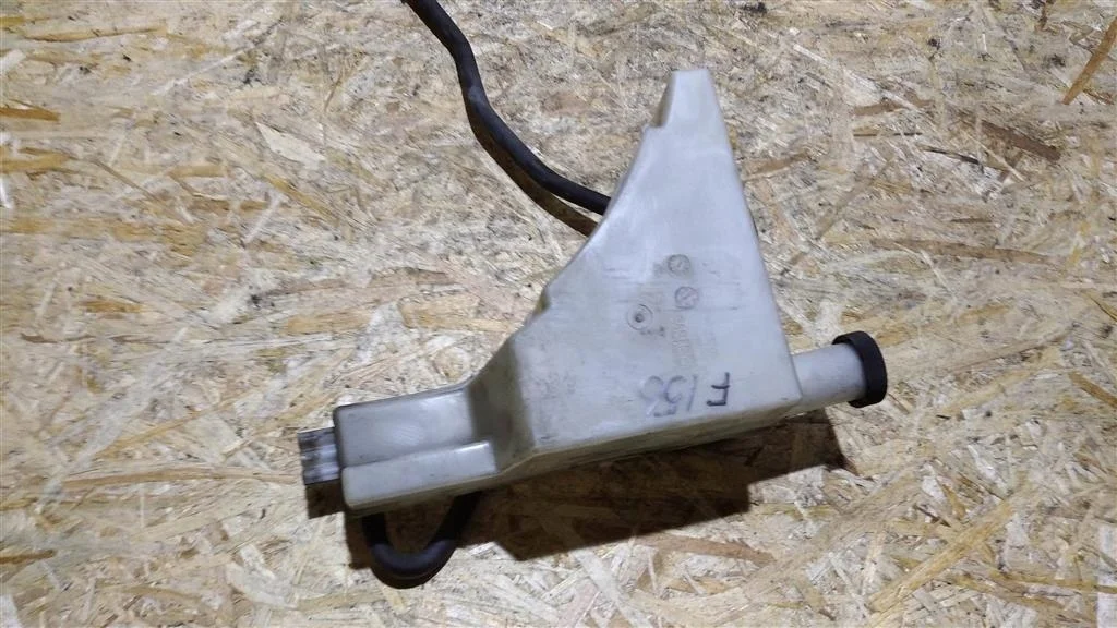 Б.у. бачок расширительный NISSAN JUKE F15E NISSAN JUKE F15E HR15 2011