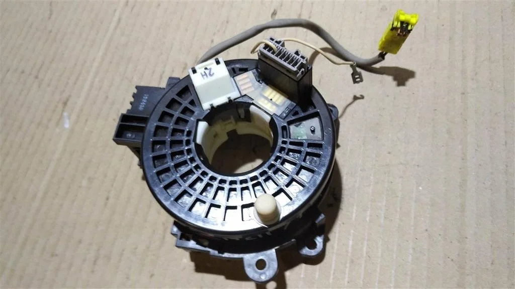 Б.у. шлейф рулевой NISSAN JUKE F15E NISSAN JUKE F15E HR15 2011