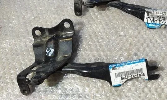 Б.у. петля капота MAZDA MAZDA 3 BL MAZDA MAZDA 3 BL  2009-