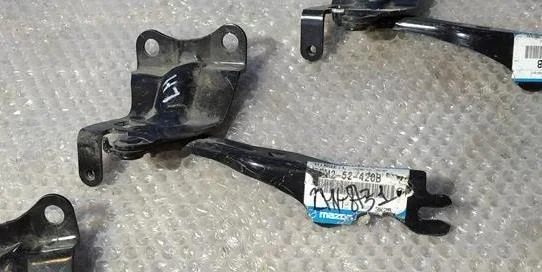 Б.у. петля капота MAZDA MAZDA 3 BL MAZDA MAZDA 3 BL  2009-