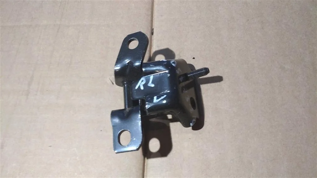 Б.у. петля двери MAZDA MAZDA 3 BM MAZDA MAZDA 3 BM  2013-