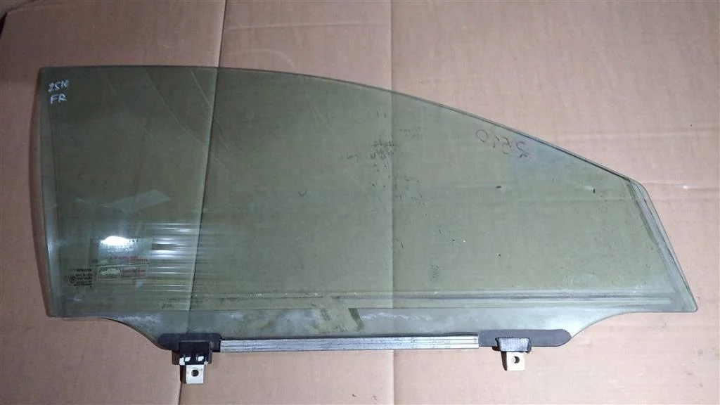 Б.у. стекло двери TOYOTA AVENSIS ZZT251 TOYOTA AVENSIS ZZT251 1ZZ 2005