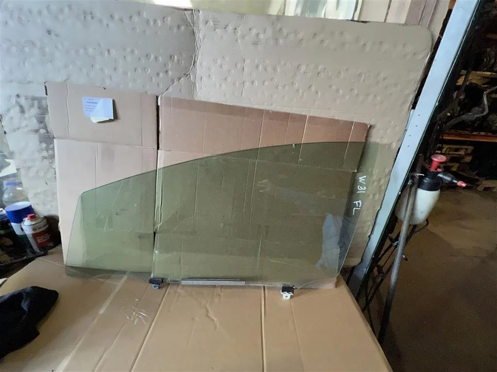 Б.у. стекло двери TOYOTA PRIUS ZVW30 TOYOTA PRIUS ZVW30 2ZR-FXE 2010
