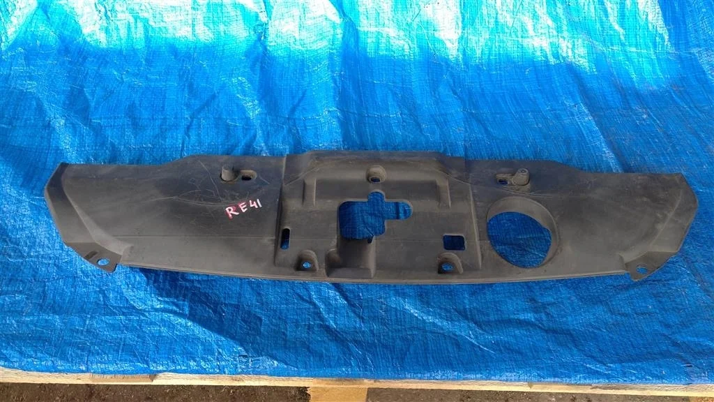 Б.у. накладка на панель радиатора HONDA CR-V RE HONDA CR-V RE K24A