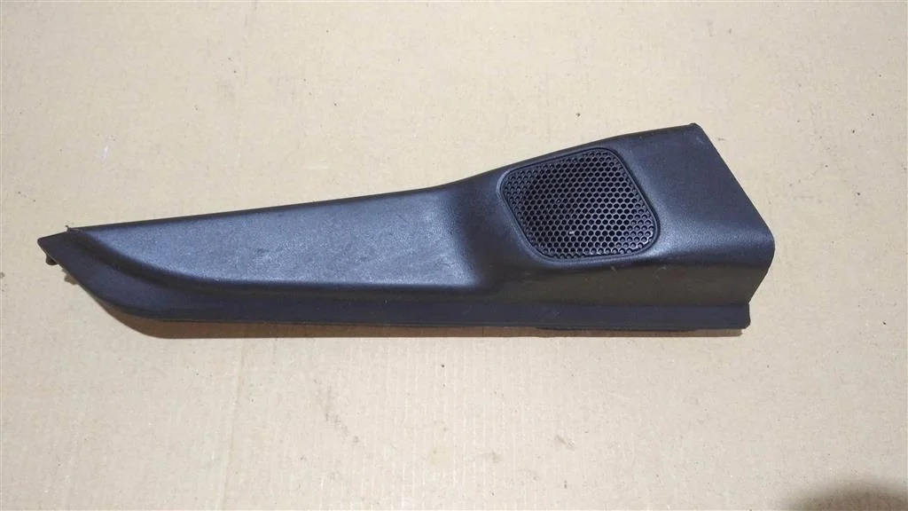 Б.у. крышка зеркала внутренняя MITSUBISHI GRANDIS NA4W MITSUBISHI GRANDIS NA4W 4G69 2003