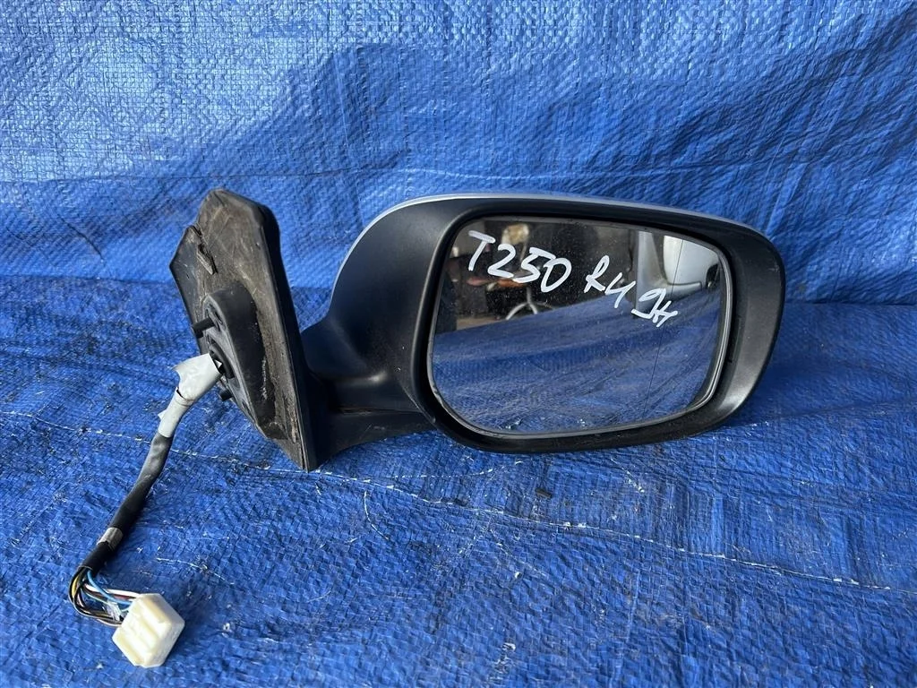 Б.у. зеркало (праворуль) TOYOTA AVENSIS AZT251 TOYOTA AVENSIS AZT251 2AZ 2007