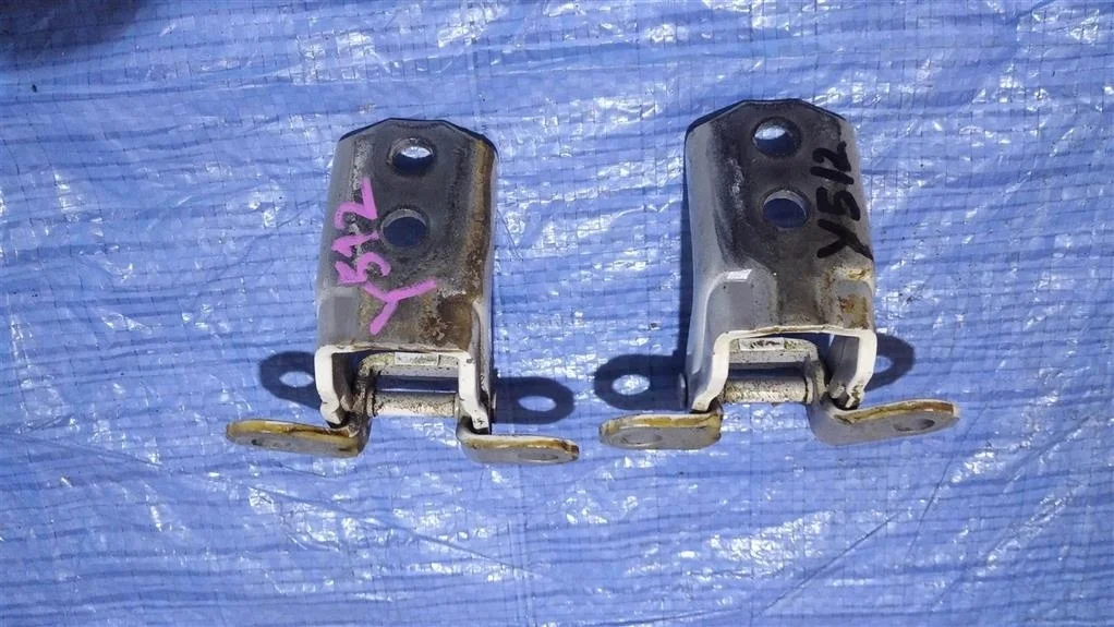 Б.у. петля двери INFINITI M37 Y51 INFINITI M37 Y51 VQ37VHR 2011