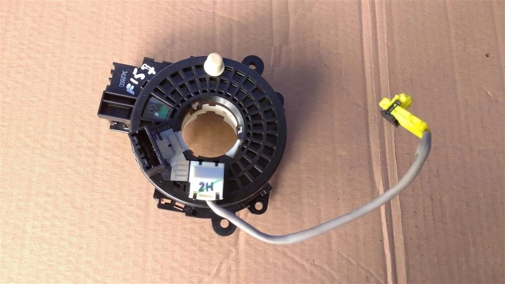 Б.у. шлейф рулевой NISSAN JUKE F15E NISSAN JUKE F15E HR15 2013