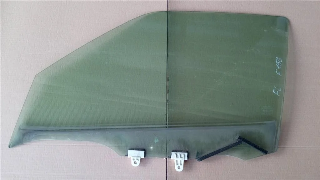 Б.у. стекло двери NISSAN JUKE F15E NISSAN JUKE F15E HR15 2011