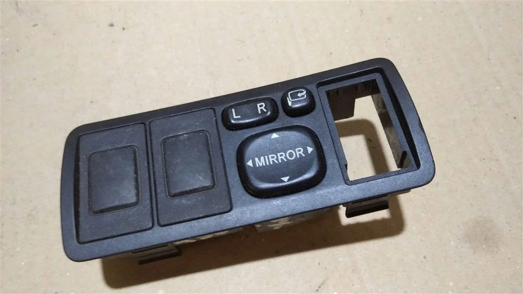 Б.у. блок управления зеркалами TOYOTA AVENSIS ZZT251 TOYOTA AVENSIS ZZT251 1ZZ 2003-2008