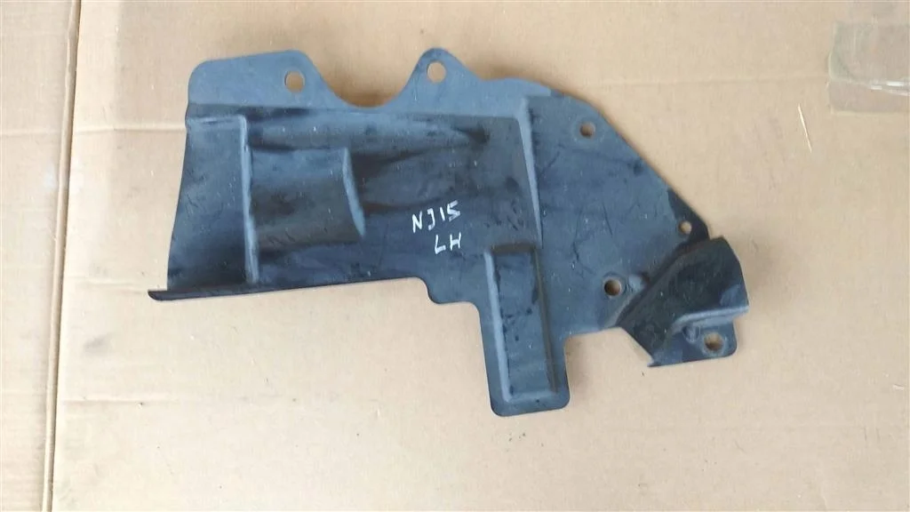 Б.у. пыльник двигателя NISSAN QASHQAI J10 NISSAN QASHQAI J10 MR20DE 2007