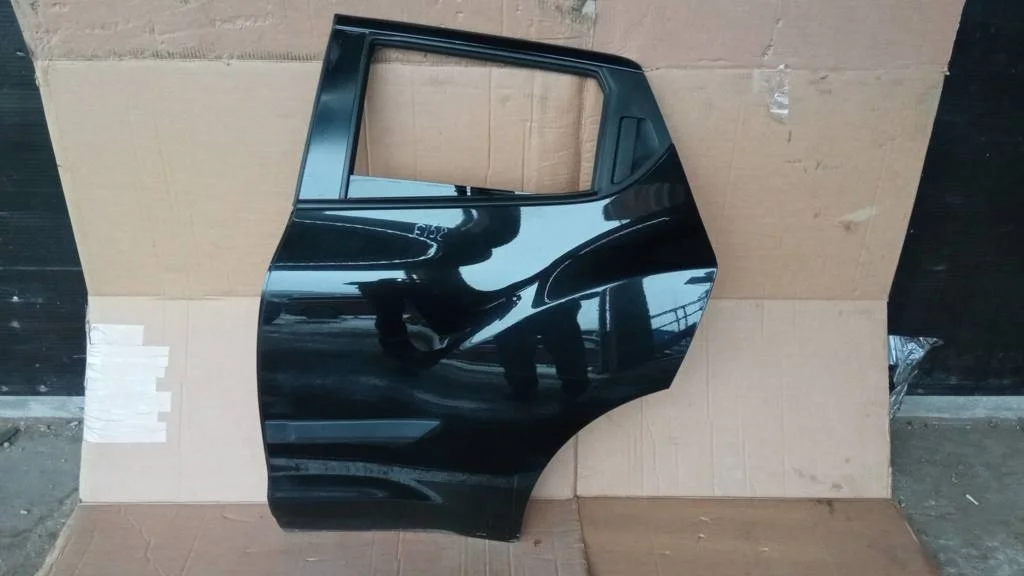 Б.у. дверь NISSAN JUKE F15E NISSAN JUKE F15E HR16 2011