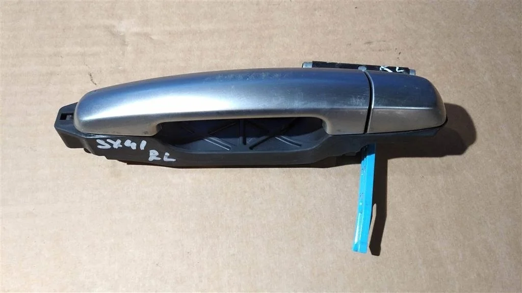 Б.у. ручка двери SUZUKI SX4 YA11S SUZUKI SX4 YA11S M16A 2007