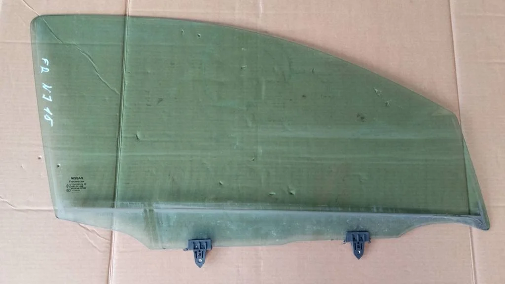 Б.у. стекло двери NISSAN QASHQAI J10 NISSAN QASHQAI J10 MR20DE 2007