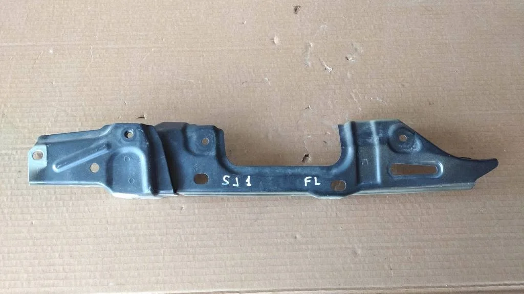 Б.у. кронштейн крыла переднего SUBARU FORESTER S13 SUBARU FORESTER S13 FB25 2015