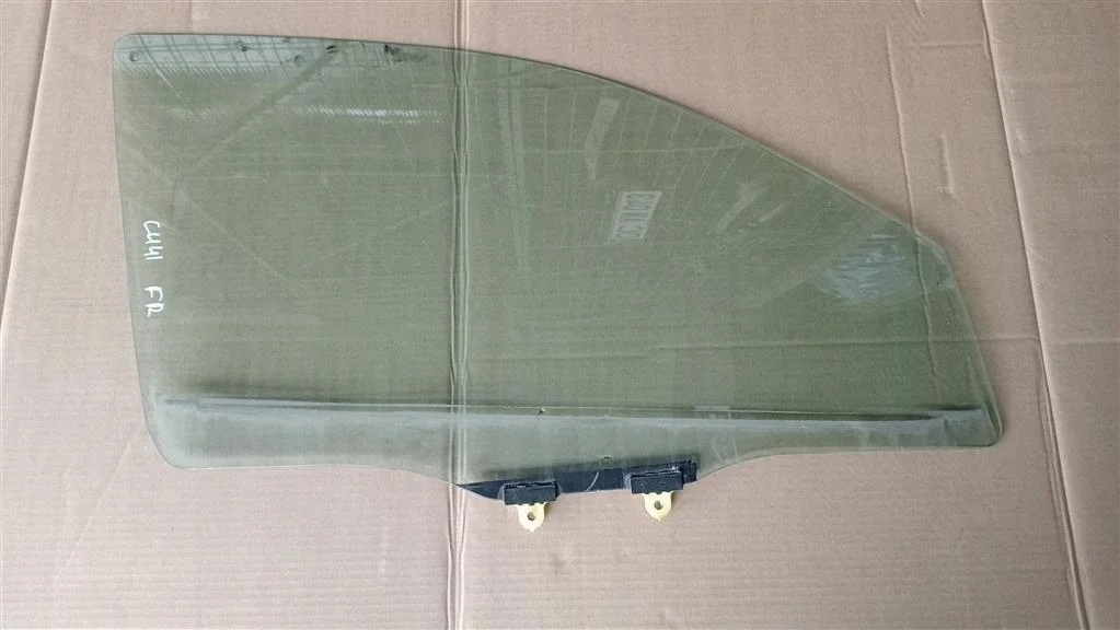 Б.у. стекло двери MITSUBISHI AIRTREK CU4W MITSUBISHI AIRTREK CU4W 4G64 2002