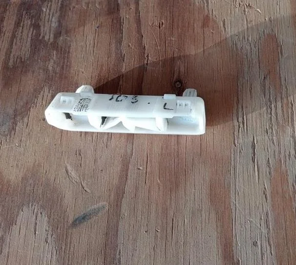 Б.у. крепление бампера зад NISSAN QASHQAI J10 NISSAN QASHQAI J10 MR20DE 2007