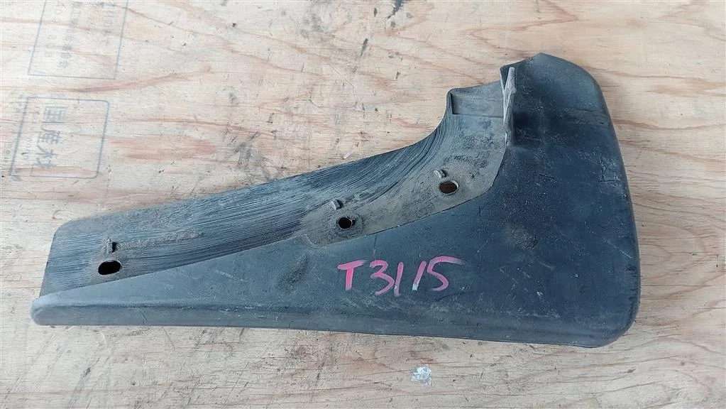 Б.у. брызговик NISSAN X-TRAIL T31 NISSAN X-TRAIL T31 QR25 2009