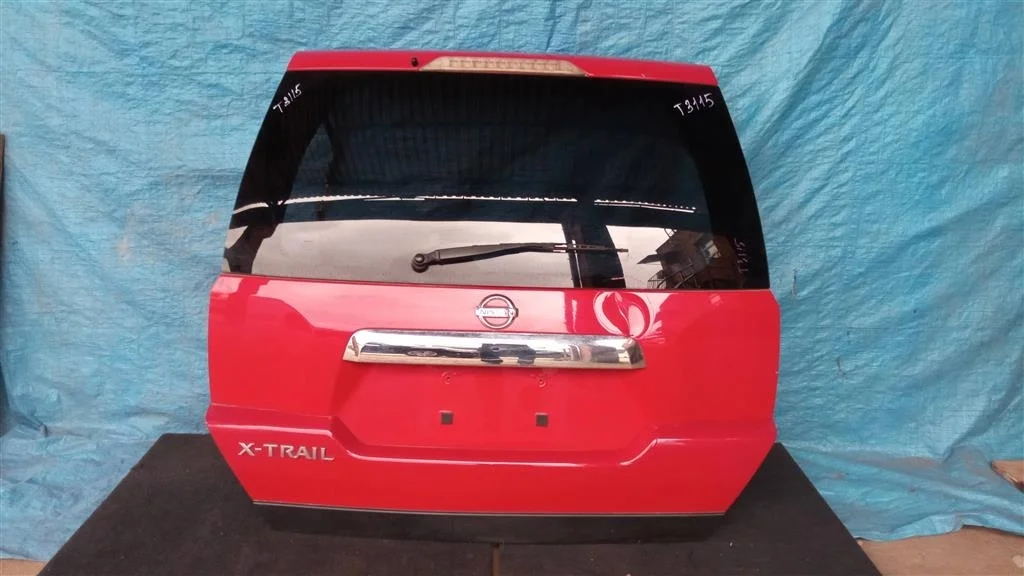 Б.у. дверь багажника NISSAN X-TRAIL T31 NISSAN X-TRAIL T31 QR25 2009