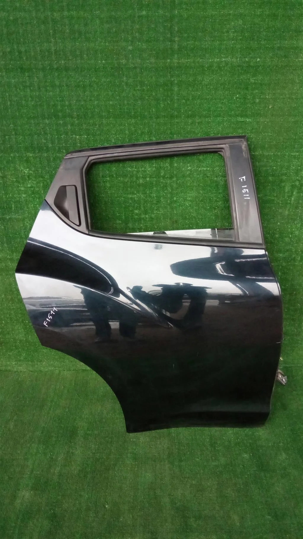 Б.у. дверь NISSAN JUKE F15E NISSAN JUKE F15E HR16 2011