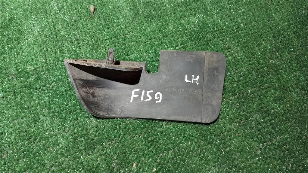 Б.у. брызговик NISSAN JUKE F15E NISSAN JUKE F15E HR16 2010