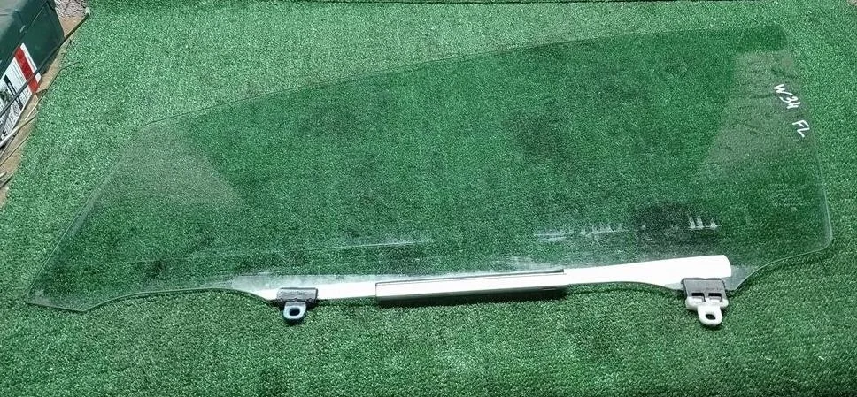 Б.у. стекло двери TOYOTA PRIUS ZVW30 TOYOTA PRIUS ZVW30 2ZRFXE 2009