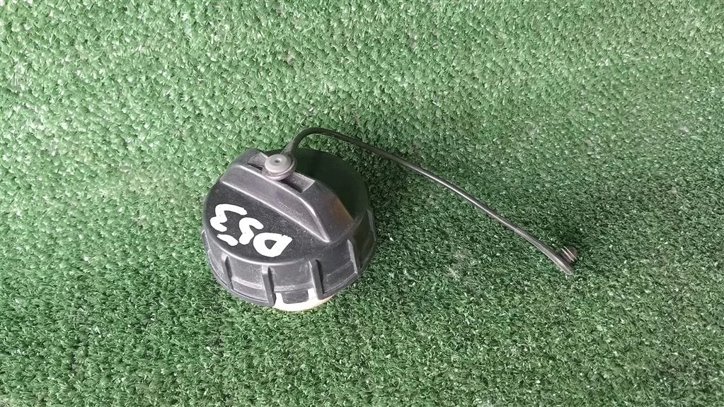 Б.у. крышка топливного бака MITSUBISHI Delica D5 CV MITSUBISHI Delica D5 CV 4B11 2011