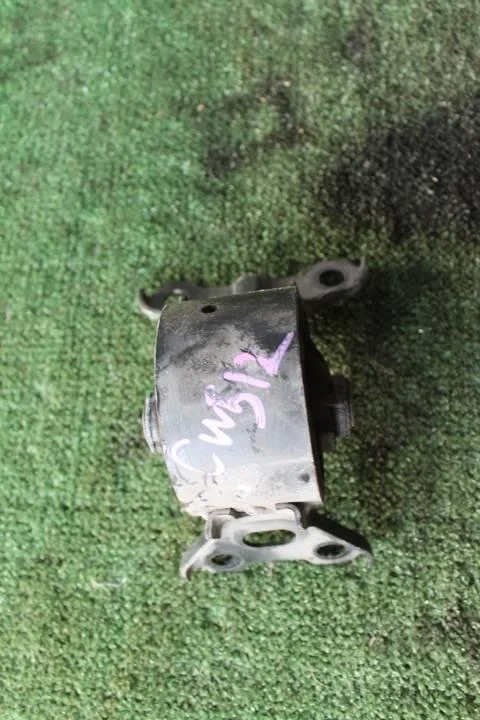 Б.у. опора двигателя MITSUBISHI OUTLANDER XL CW5W MITSUBISHI OUTLANDER XL CW5W 4B12 2010