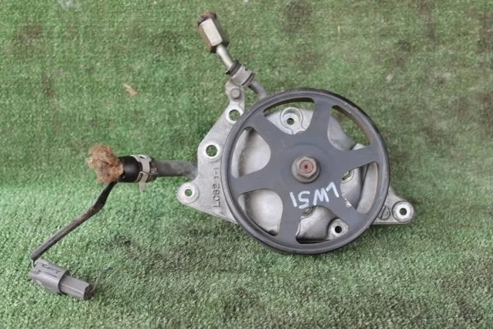 Б.у. насос гидроусилителя MAZDA MPV LW MAZDA MPV LW  2000