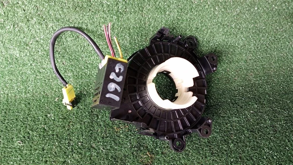 Б.у. шлейф рулевой NISSAN SERENA C26 NISSAN SERENA C26 MR20DD 2011