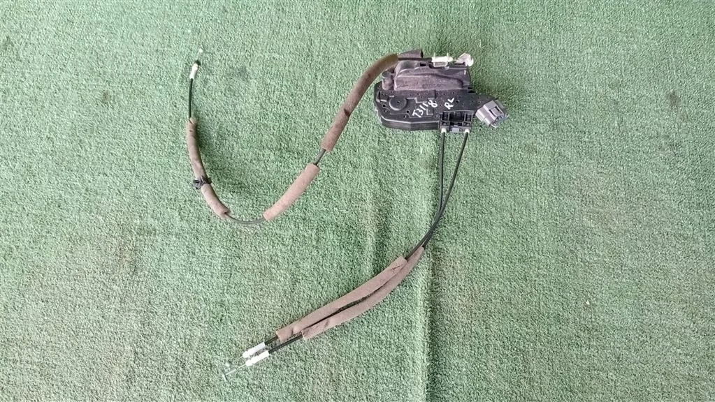 Б.у. замок двери NISSAN X-TRAIL T31 NISSAN X-TRAIL T31 MR20 2008