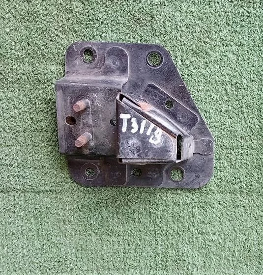 Б.у. кронштейн усилителя бампера зад NISSAN X-TRAIL T31 NISSAN X-TRAIL T31 MR20 2008