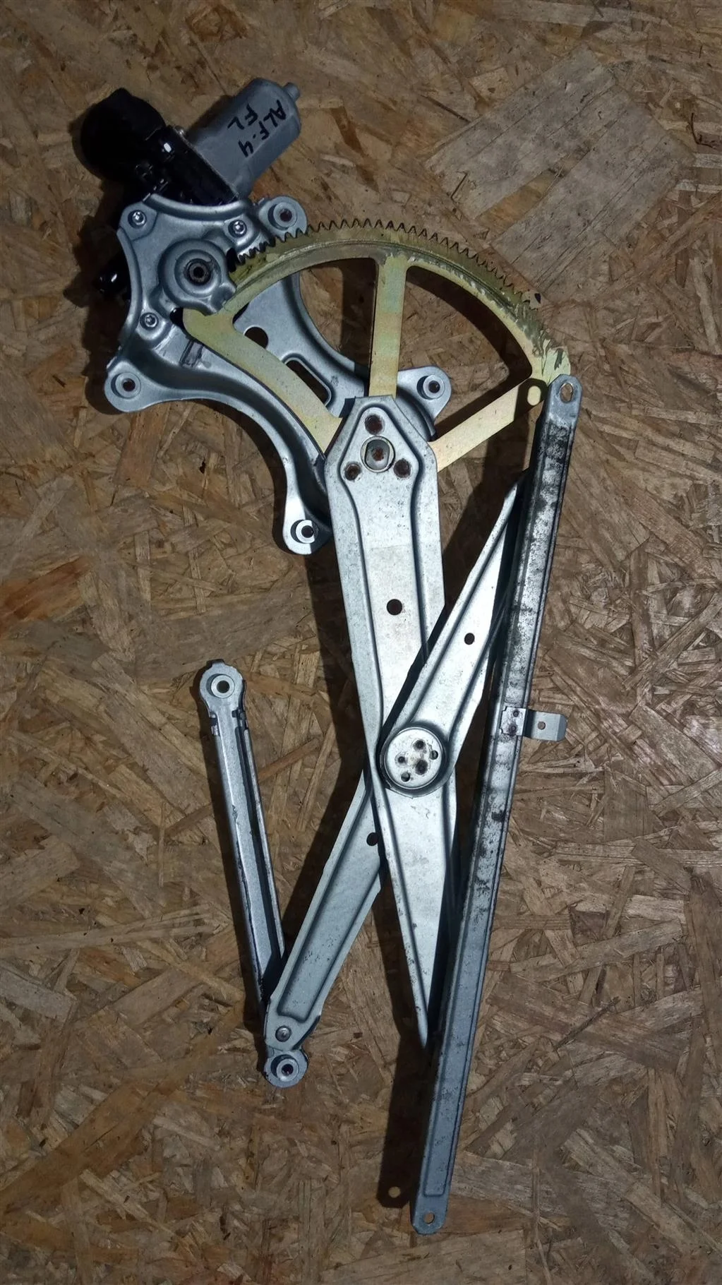 Б.у. стеклоподъемник TOYOTA ALPHARD H10 TOYOTA ALPHARD H10 2AZ 2005