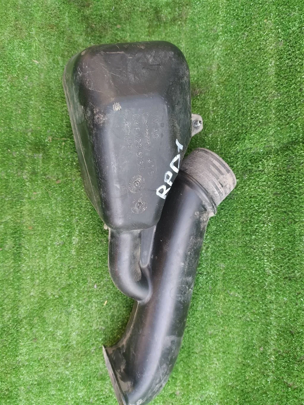 Б.у. резонатор воздушного фильтра SKODA RAPID NH SKODA RAPID NH CWVB 2017