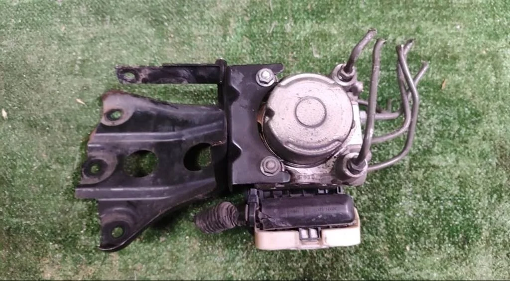 Б.у. блок abs TOYOTA RAV4 ACA30 TOYOTA RAV4 ACA30 2AZ-FE 2008