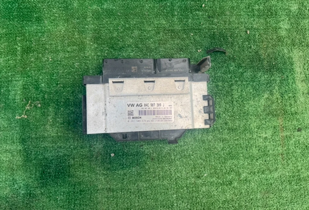 Б.у. блок управления двигателем SKODA RAPID SKODA RAPID