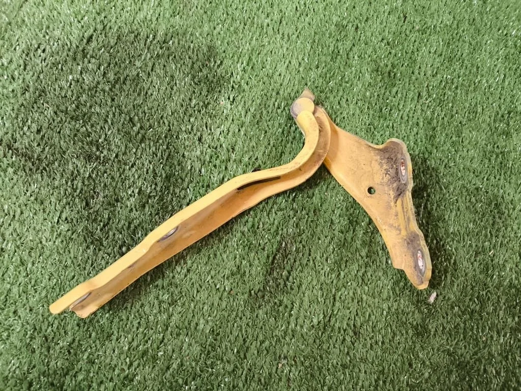 Б.у. петля капота SKODA RAPID SKODA RAPID