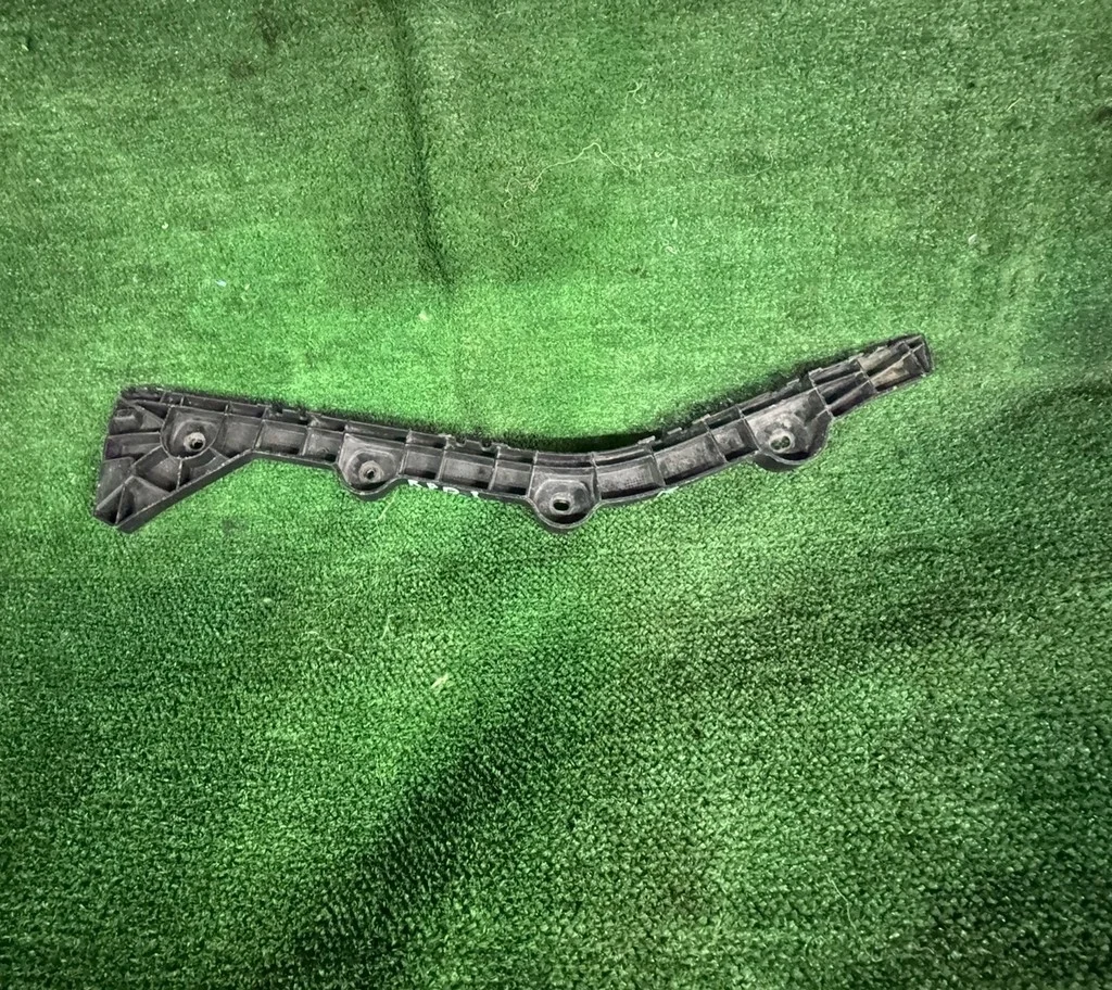 Б.у. крепление бампера зад SKODA RAPID SKODA RAPID