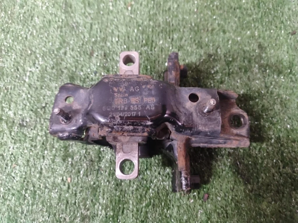 Б.у. опора двигателя SKODA RAPID SKODA RAPID  CWVB 2017