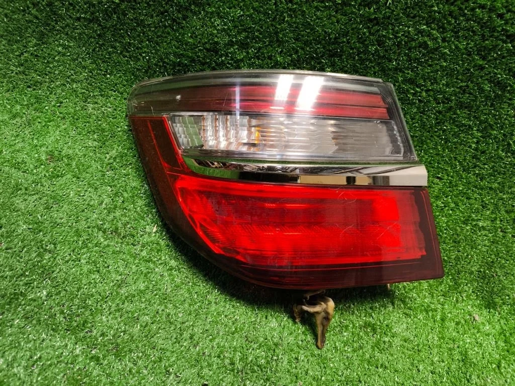 Б.у. фонарь наружный TOYOTA CAMRY V50 ASV50 TOYOTA CAMRY V50 ASV50 2.5 2016