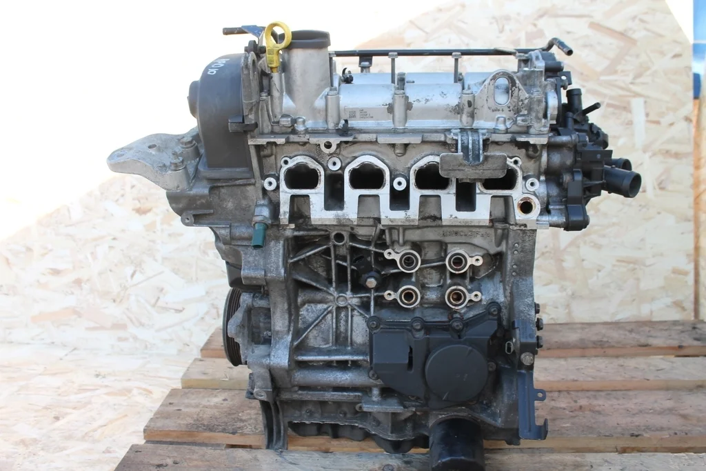 Б.у. двигатель SKODA RAPID SKODA RAPID  CWVB