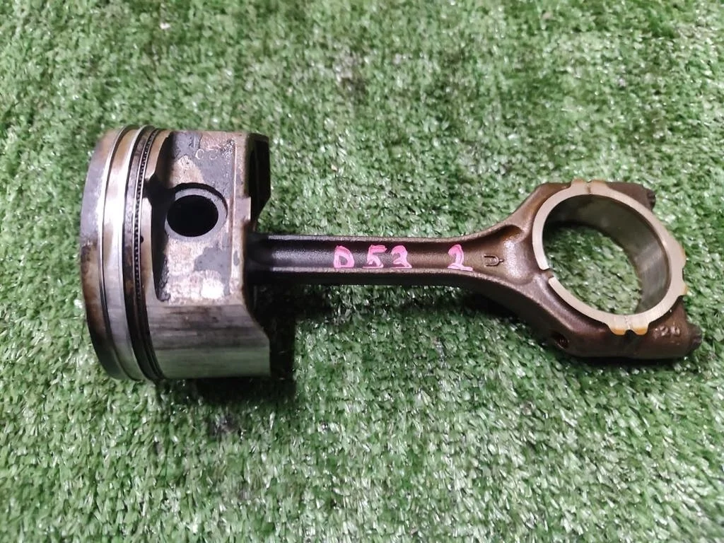 Б.у. шатун MITSUBISHI Delica D5 CV MITSUBISHI Delica D5 CV 4B11 2011