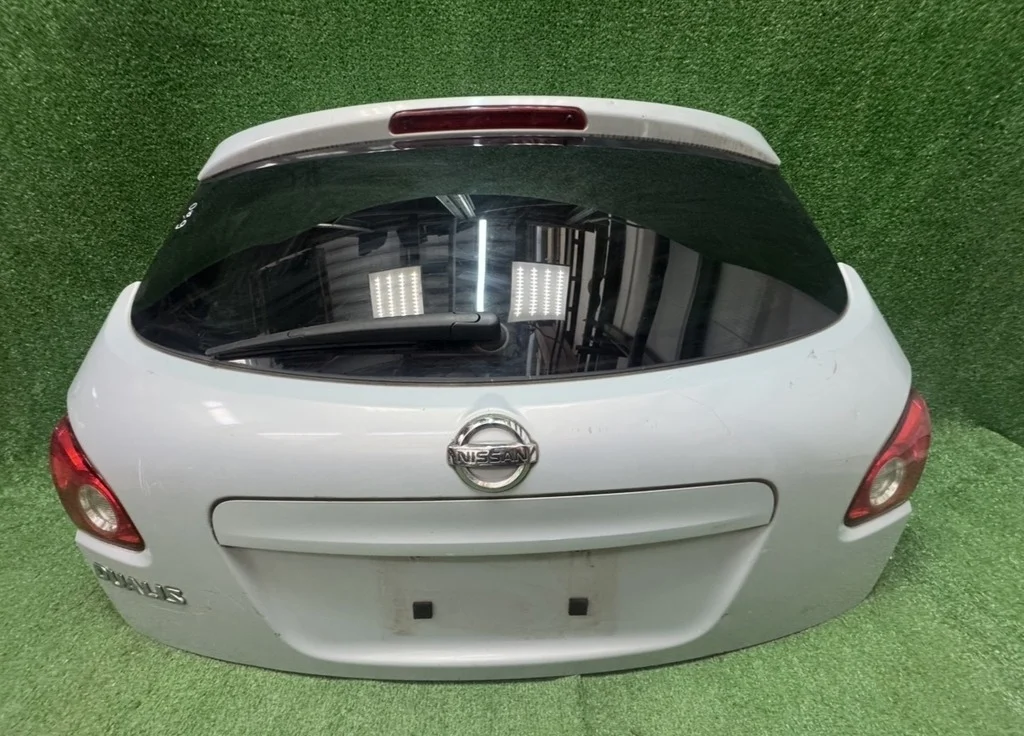 Б.у. дверь багажника NISSAN QASHQAI J10 NISSAN QASHQAI J10 2.0 2009
