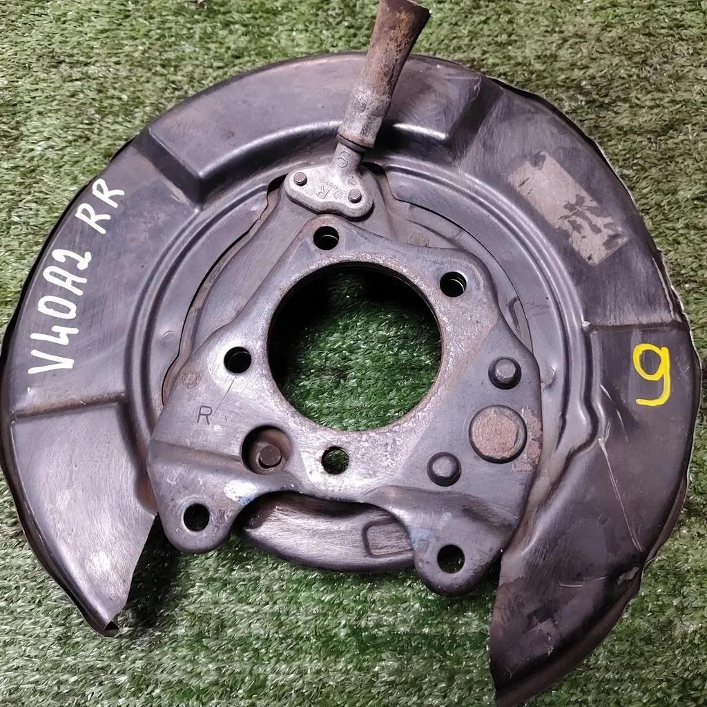 Б.у. щиток тормозного диска TOYOTA CAMRY V40 ACV40 TOYOTA CAMRY V40 ACV40 2.4 2008
