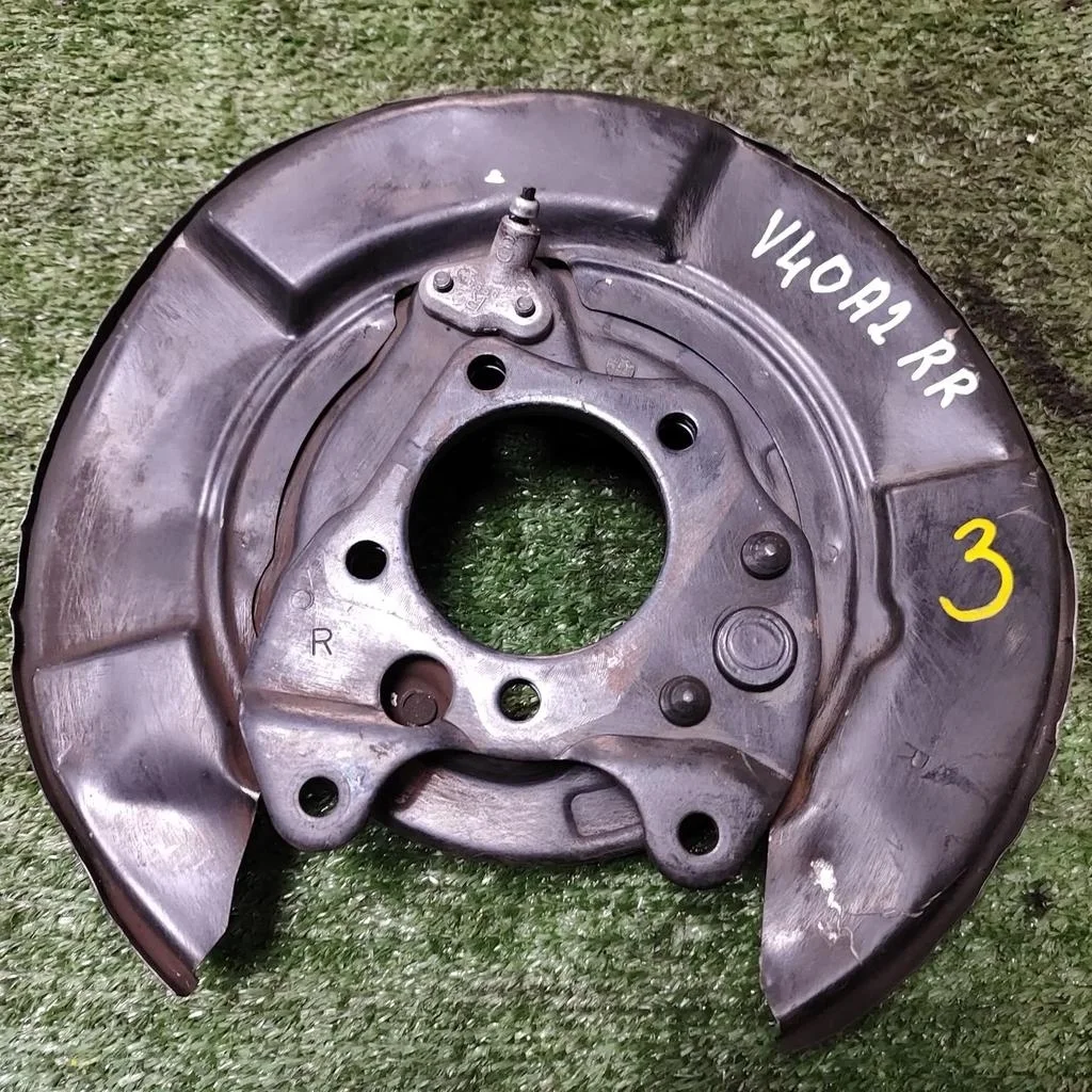 Б.у. щиток тормозного диска TOYOTA CAMRY V40 ACV40 TOYOTA CAMRY V40 ACV40 2.4 2008